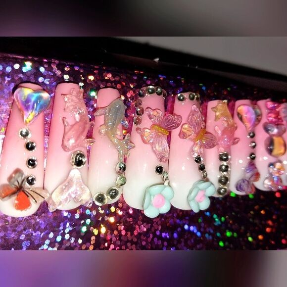 Hand crafted custom 10pc luminous press on nails - Picture 1 of 7